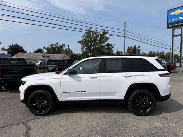 2023 Jeep Grand Cherokee Altitude