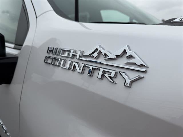 2022 Chevrolet Silverado 3500 HD High Country DRW