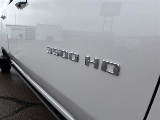 2022 Chevrolet Silverado 3500 HD High Country DRW
