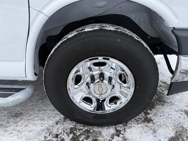 2024 Chevrolet Express Cargo 2500 WT