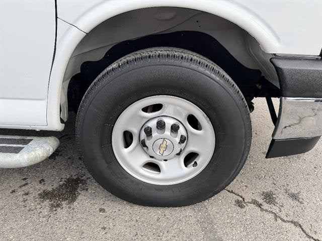 2024 Chevrolet Express Cargo 2500 WT