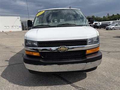 2025 Chevrolet Express Cargo WT