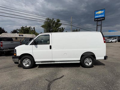 2025 Chevrolet Express Cargo WT