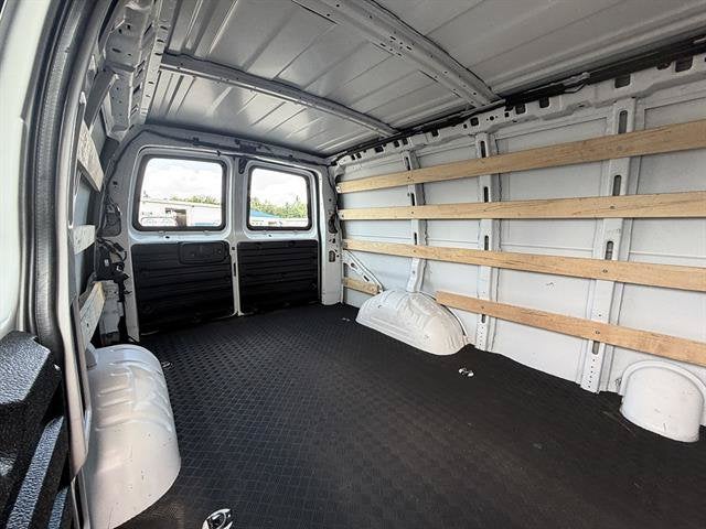 2025 GMC Savana Cargo Work Van