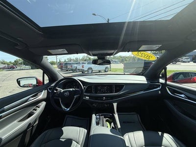 2022 Buick Enclave Essence