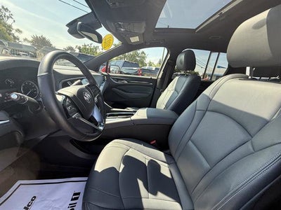 2022 Buick Enclave Essence