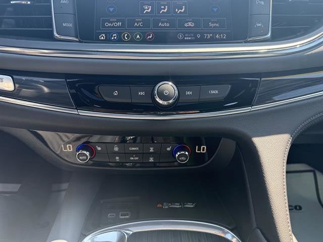 2022 Buick Enclave Essence