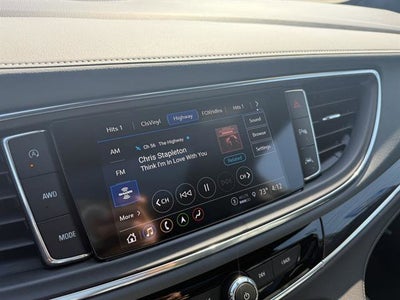 2022 Buick Enclave Essence