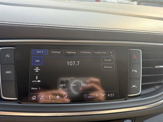 2022 Buick Enclave Essence